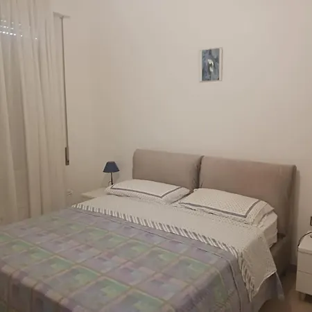Affittasardegna-quadri Sa Prama Appartamento *
